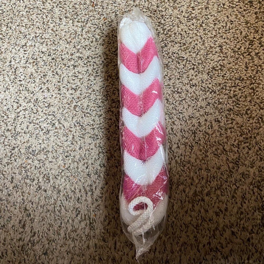 NIP - Long Rectangular Pink/White Bath & Shower Louffa - Avon